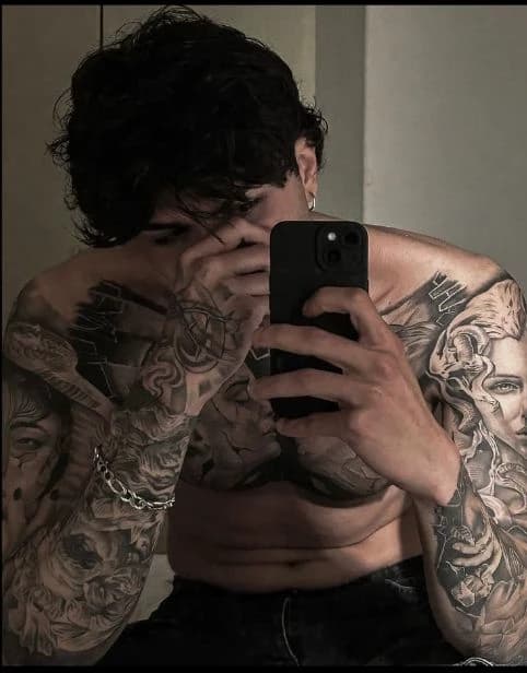 Alex Hernández 🖤 thumbnail