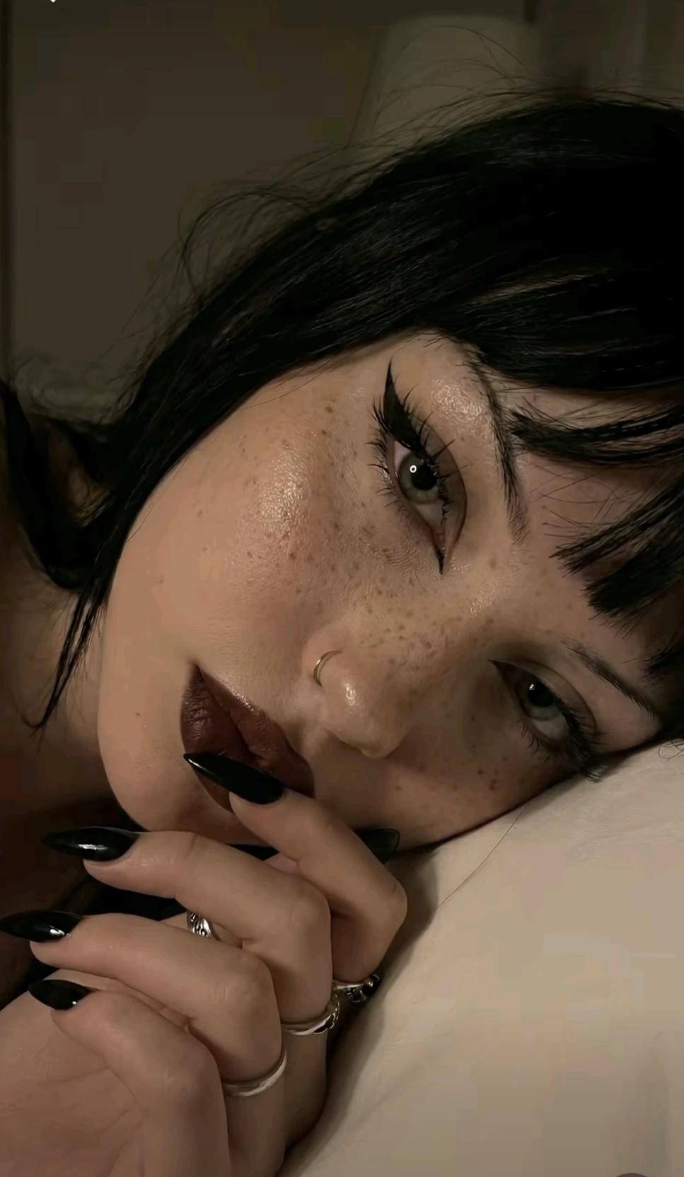 Karina thumbnail