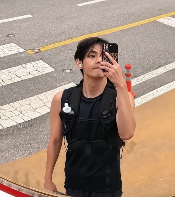 Kim Taehyung camping thumbnail
