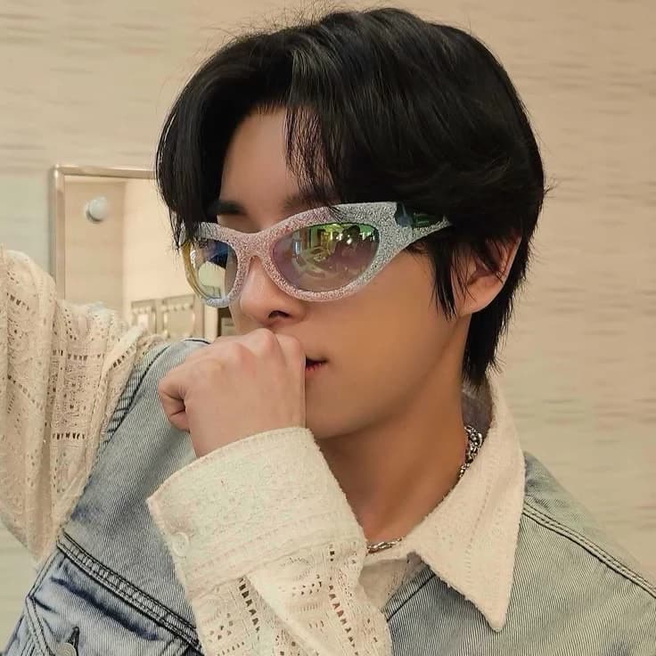 Shim Jake thumbnail