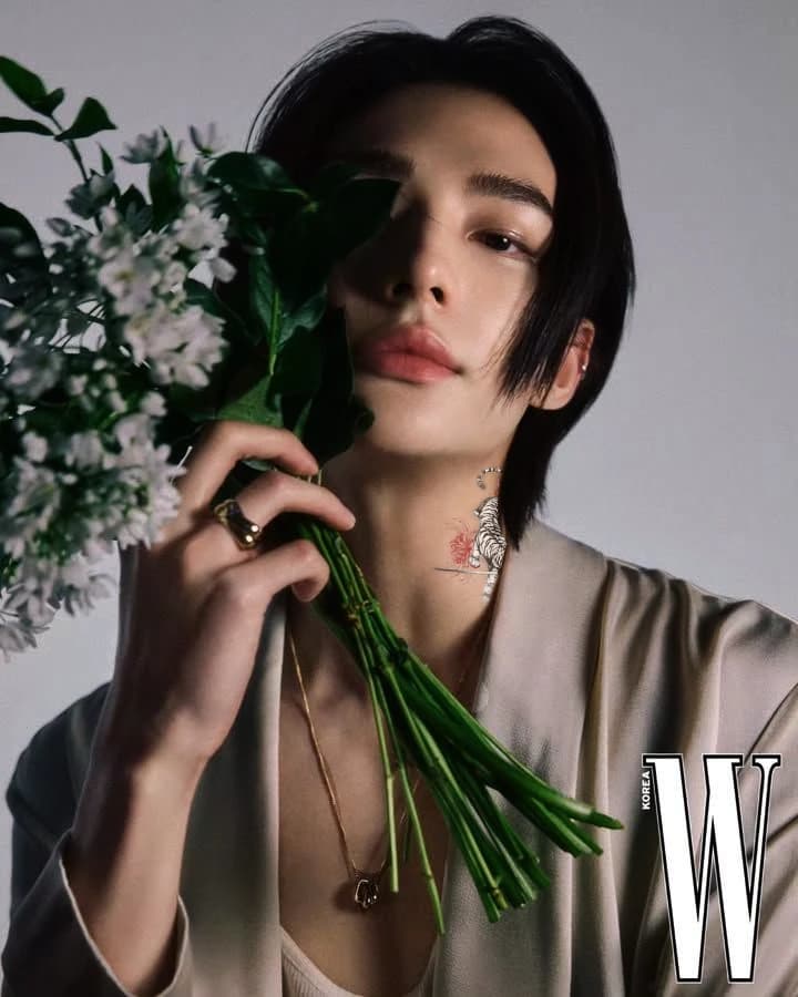 Hwang Hyunjin thumbnail