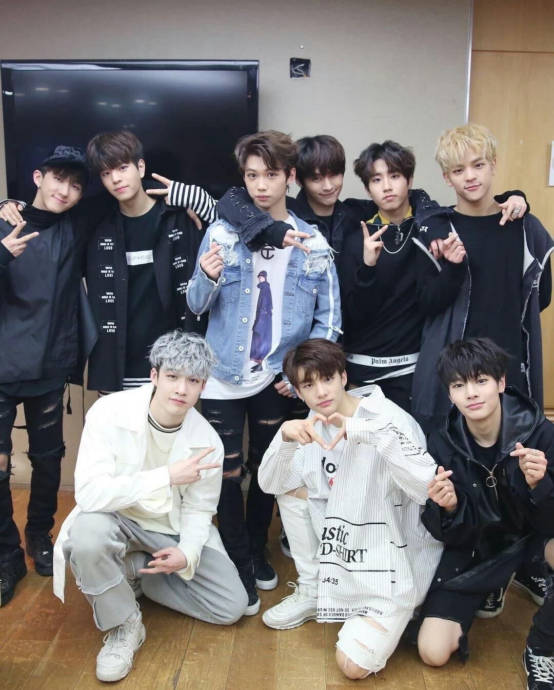 Stray kids thumbnail