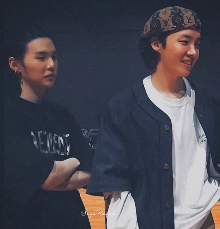 Min Yoongi e Hoseok. thumbnail
