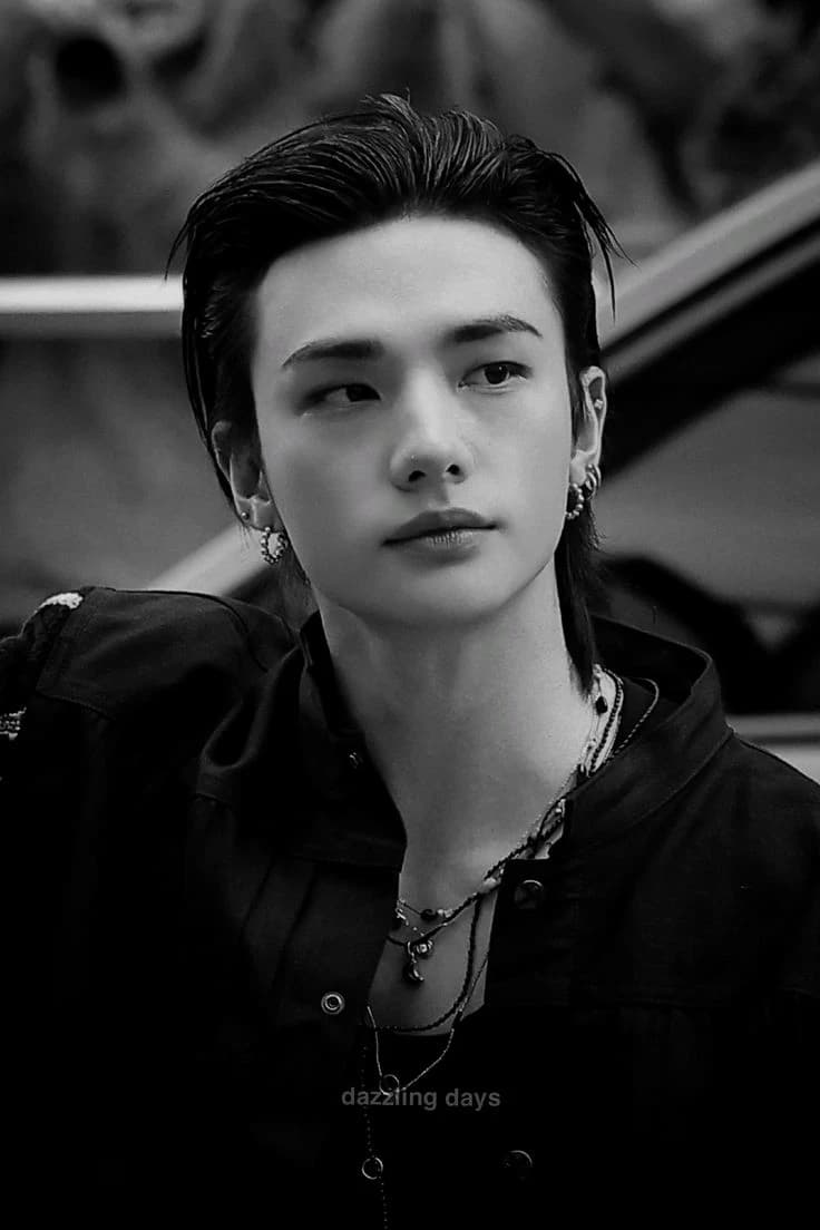 Hwang Hyunjin thumbnail