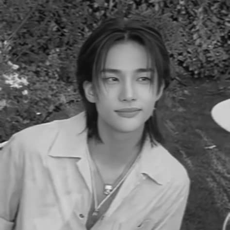 Hwang Hyunjin  thumbnail