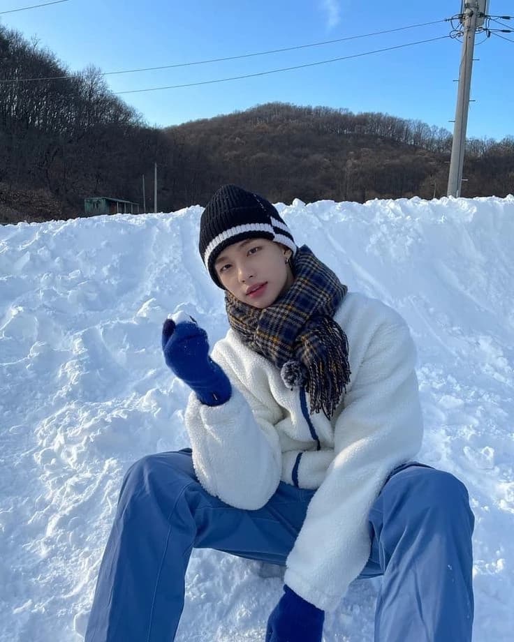 Hyunjin (Hyunlix) thumbnail