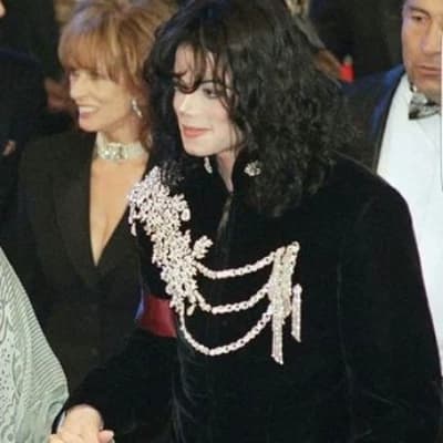 Michael Jackson_2005 thumbnail