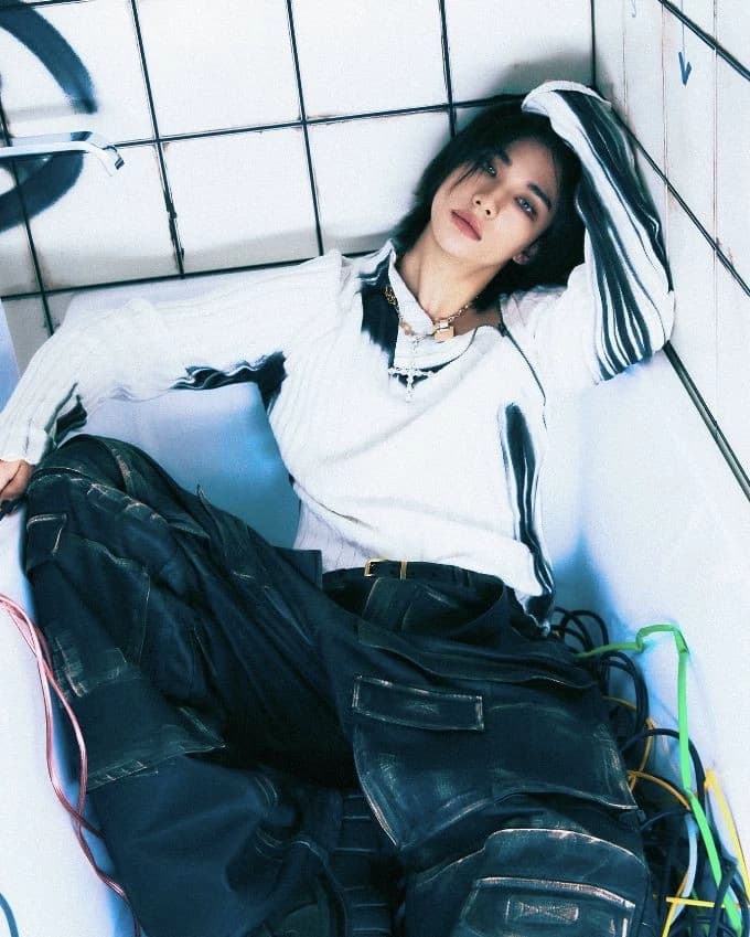 STRAYKIDS - HYUNGING_ble thumbnail
