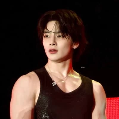Jeongin (I.N) thumbnail