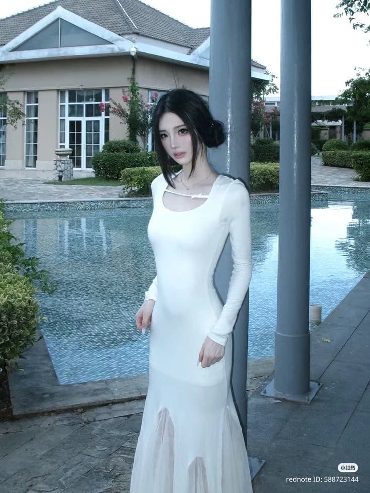 Elyora Chimons thumbnail