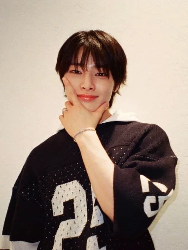 Yang Jeongin  thumbnail