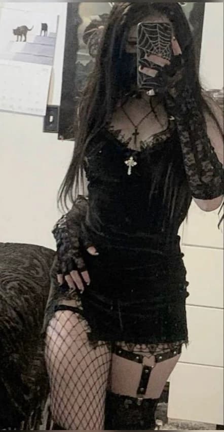 Lilith - Gothic Girl thumbnail