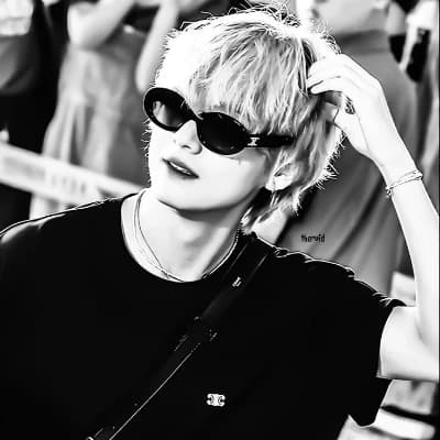 Kim taehyung thumbnail