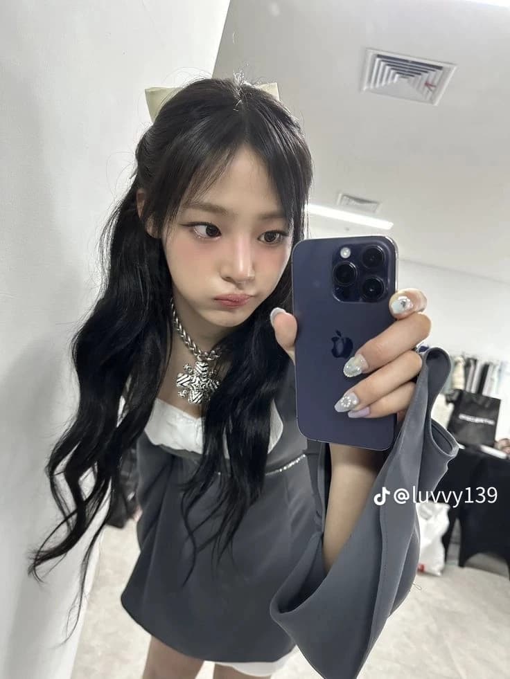 MINJI thumbnail