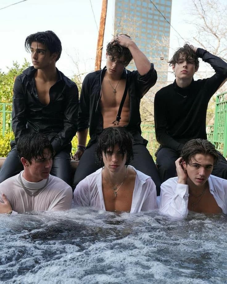 Six boys who want you in their bed thumbnail