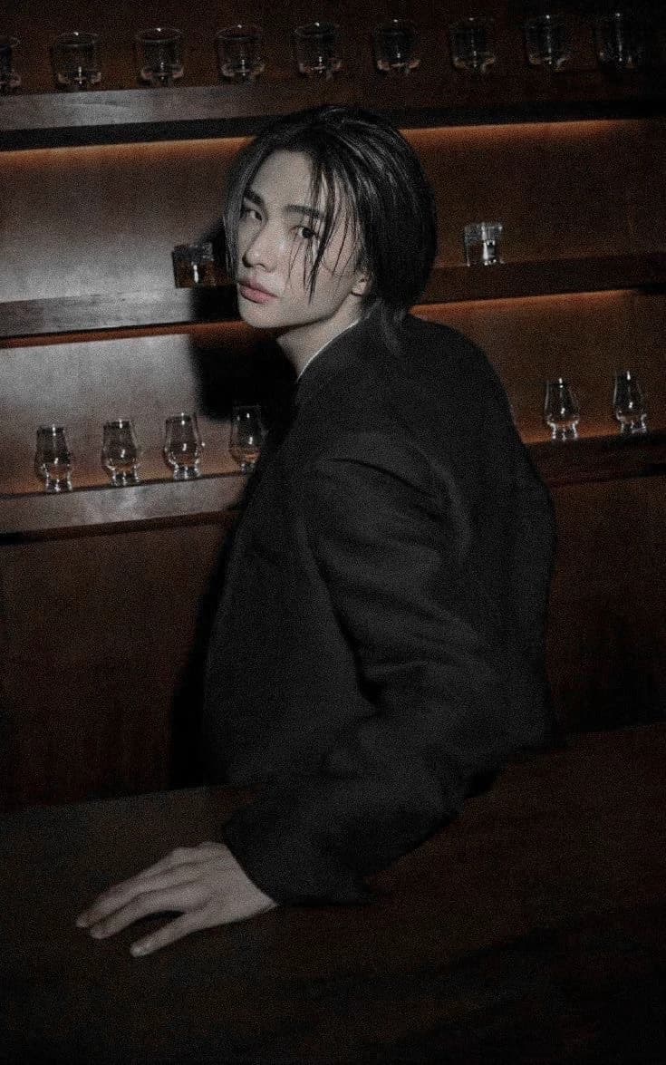 Hwang Hyunjin thumbnail