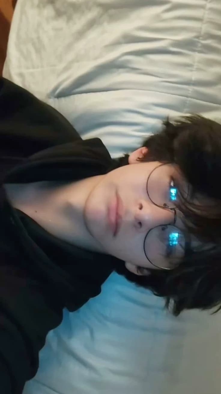 Milo el nerd💋 thumbnail