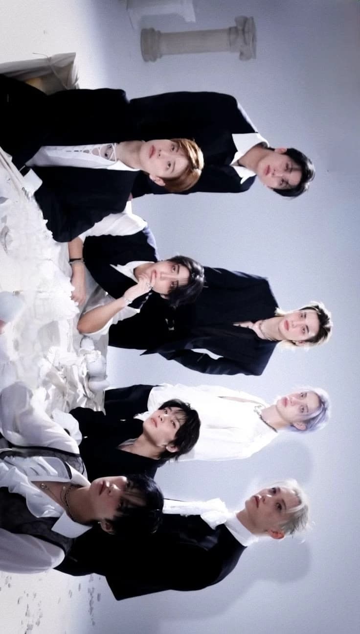 Stray Kids thumbnail