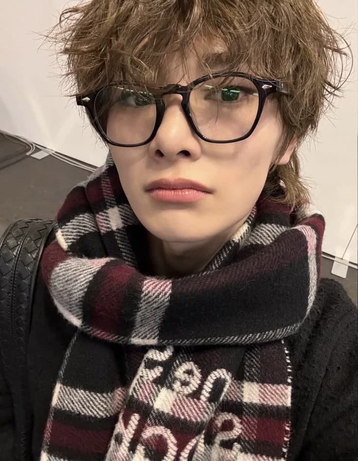 Jeongin thumbnail