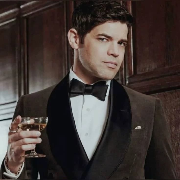 Jeremy Jordan thumbnail
