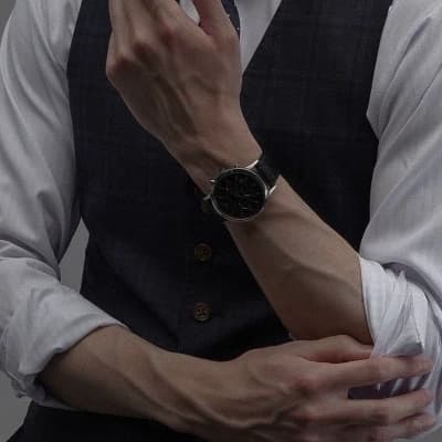 Professor Dariel Thorne thumbnail