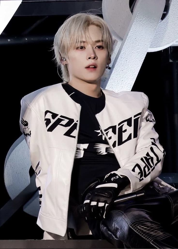 Lee know (Minho) thumbnail