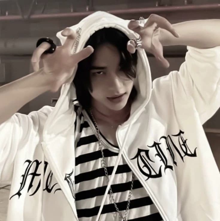 Hyunjin thumbnail