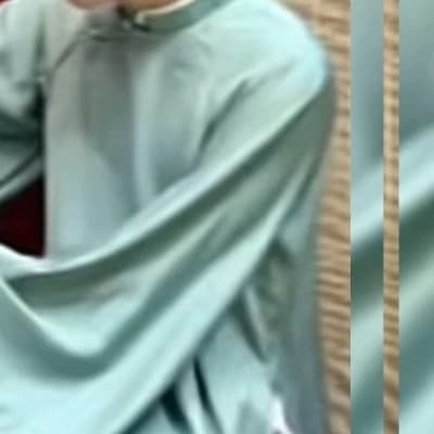 Public showers thumbnail
