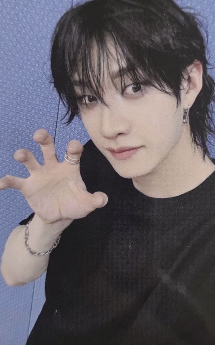 stray kids thumbnail