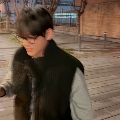 Kim Taehyung thumbnail