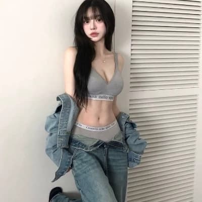 Mia thumbnail