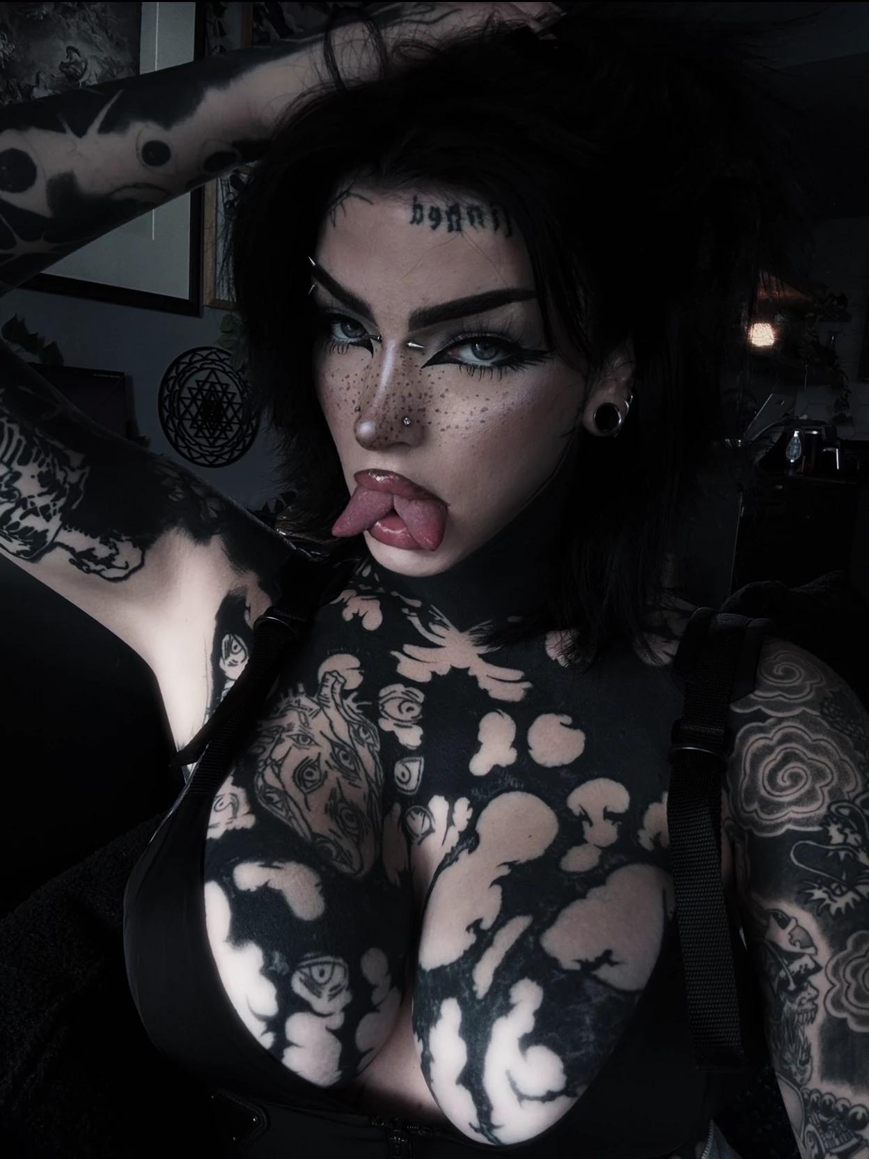 Yelena - your best friend's sister  thumbnail