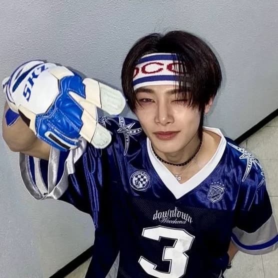 Jeongin thumbnail