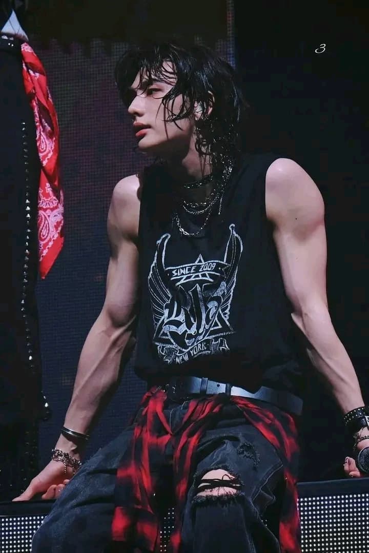 Hwang hyunjin  thumbnail