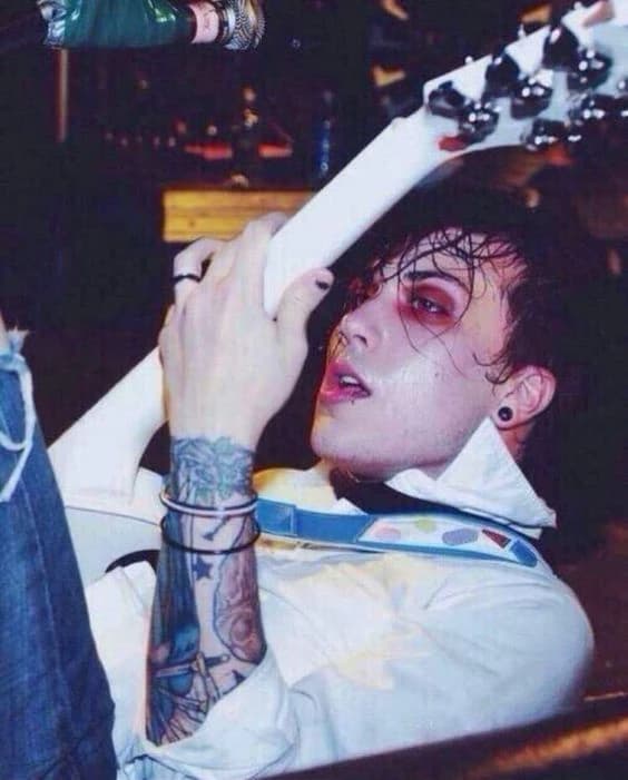 Frank Iero  thumbnail
