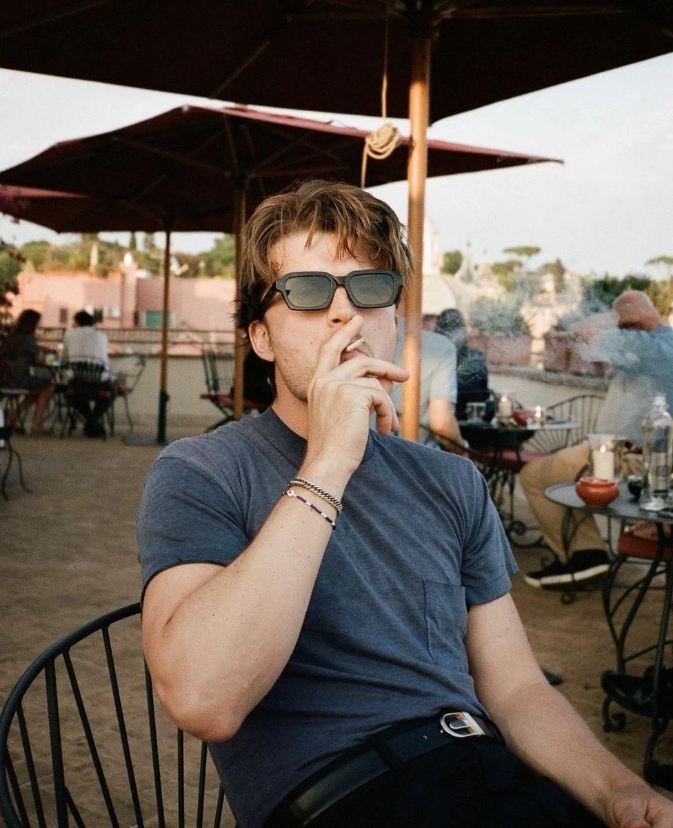 Joe Keery thumbnail