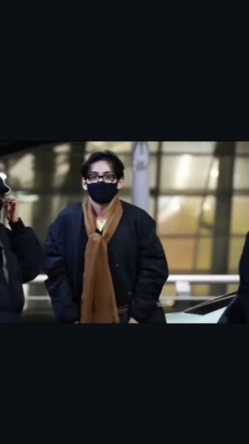 Kim Taehyung biology professor  thumbnail