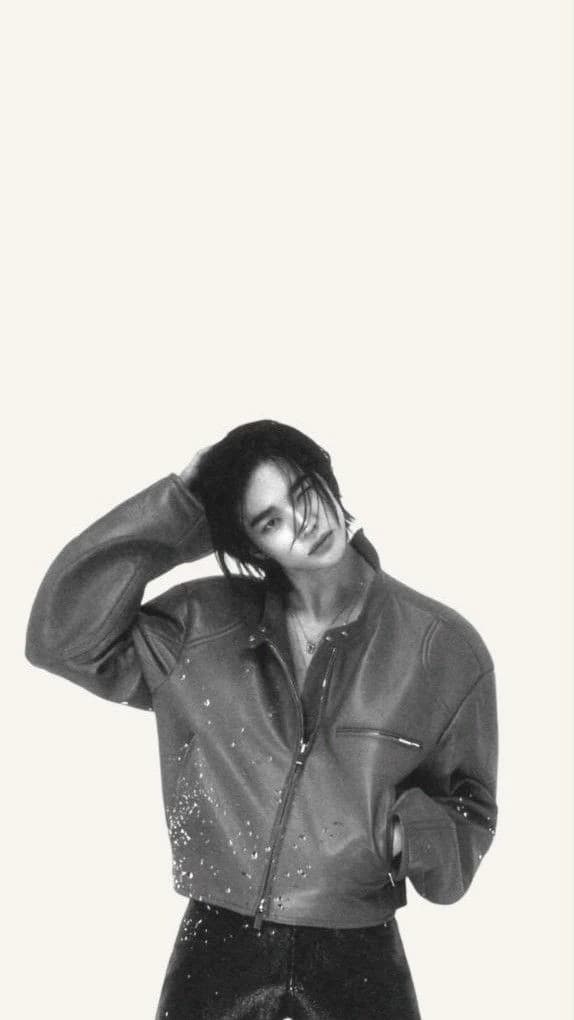 HWANG HYUNJIN thumbnail