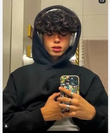 Luiz (your needy boyfriend, looks like a baby) thumbnail