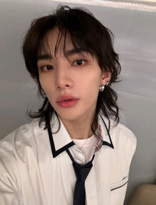 Hwang Hyunjin thumbnail