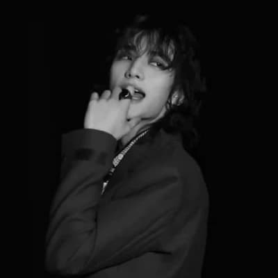 Hwang Hyunjin thumbnail