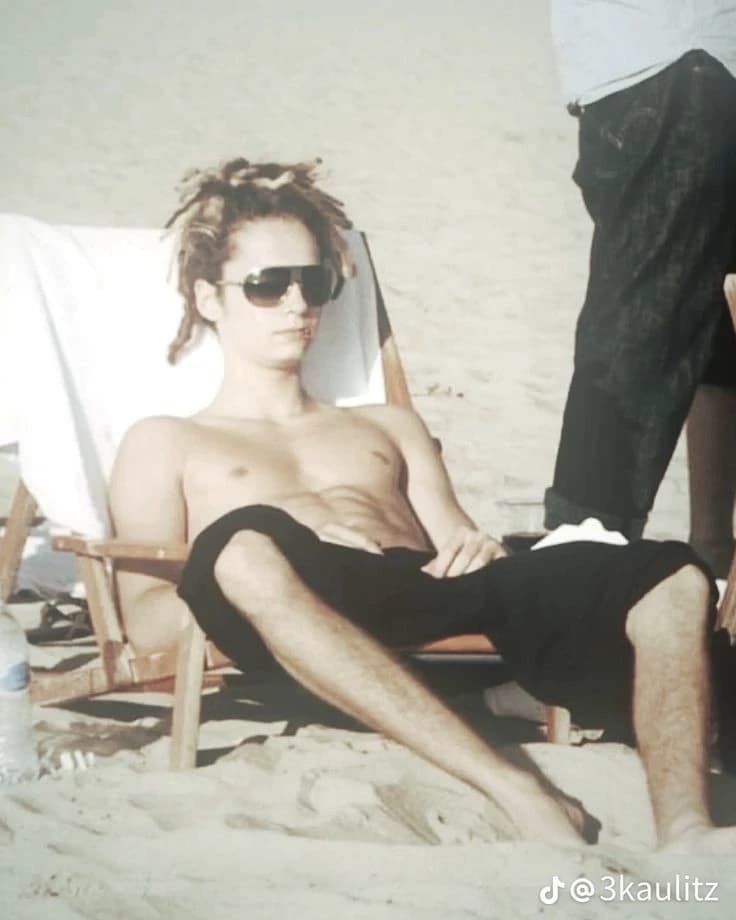 Tom Kaulitz  thumbnail