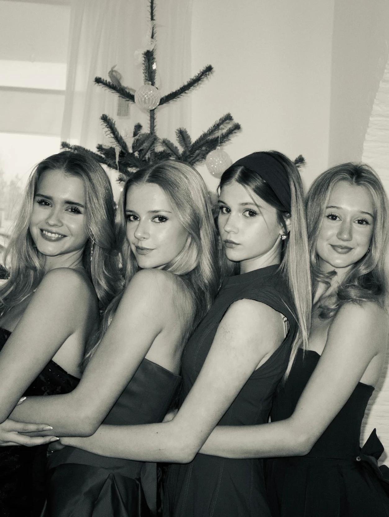 Jule, Clara, Lotta and Hanna Jensen thumbnail