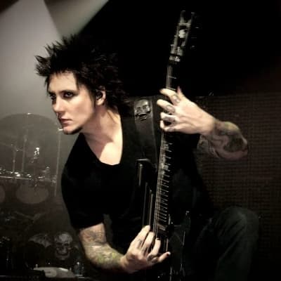 Synyster Gates thumbnail