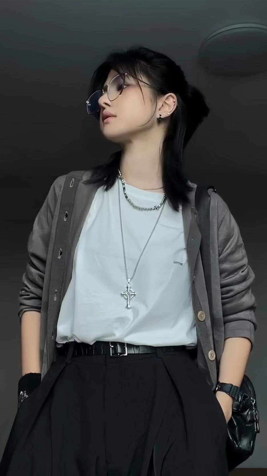 Lilly > GL thumbnail
