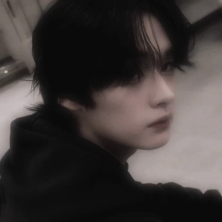 Lee know thumbnail
