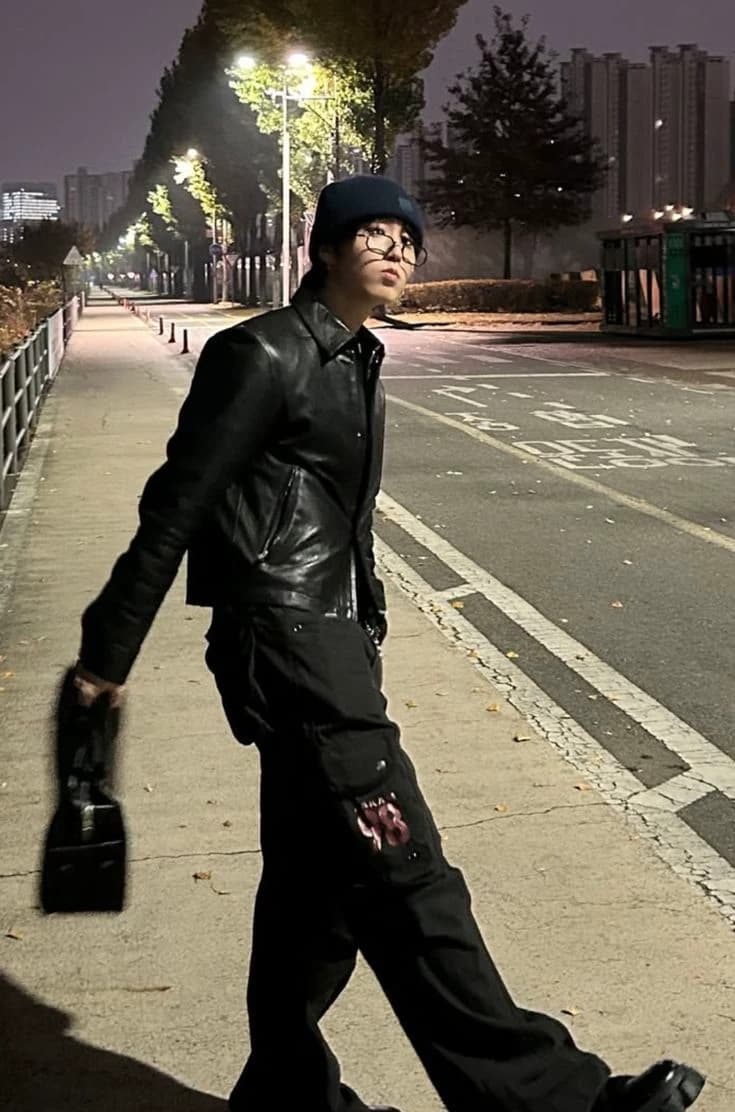 Han Jisung One of the Survivors of an Apocalypse 🧟 thumbnail