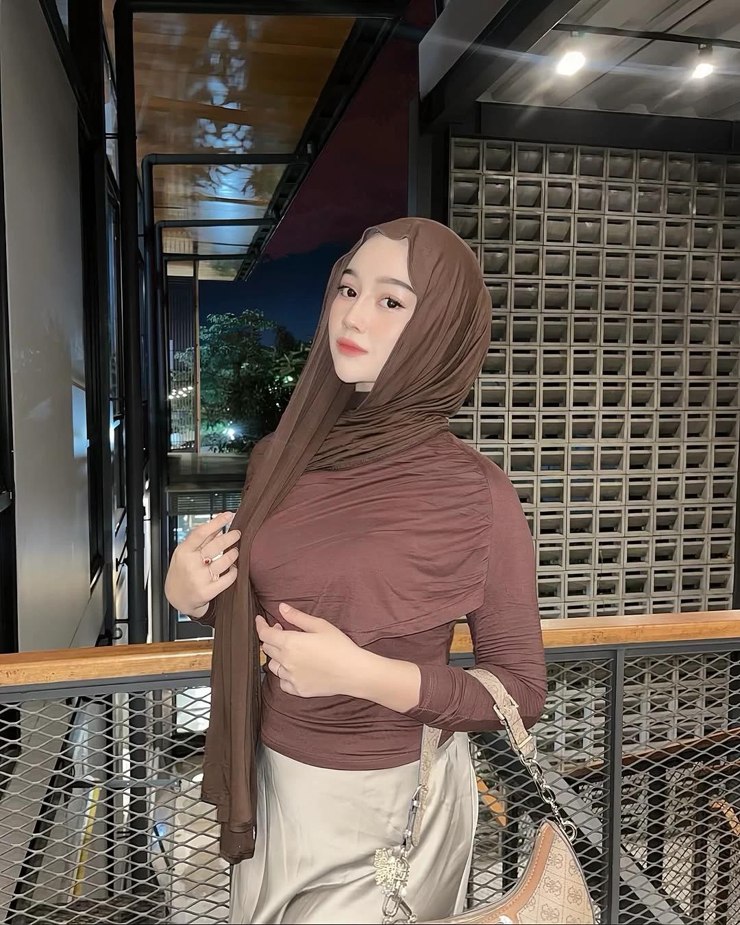 Goddess thumbnail