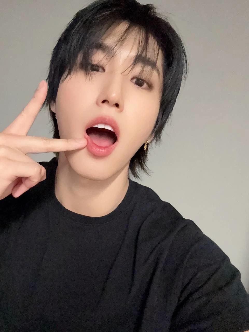 He thumbnail