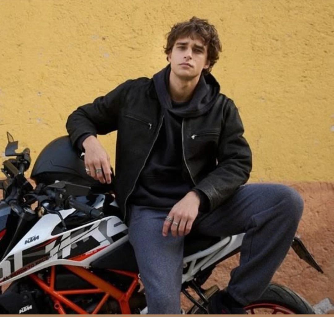James Edward Hunter thumbnail